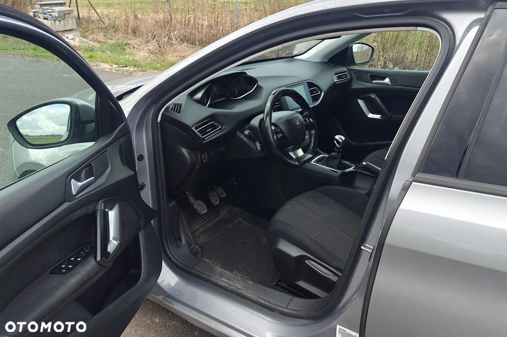 Peugeot 308 1.5 BlueHDi Active S&S - 11