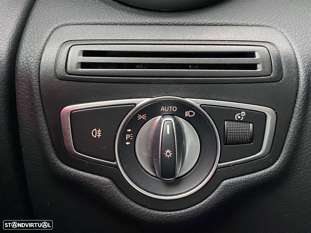 Mercedes-Benz GLC 300 de 4Matic - 33