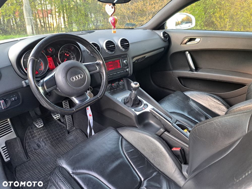Audi TT Coupé - 8