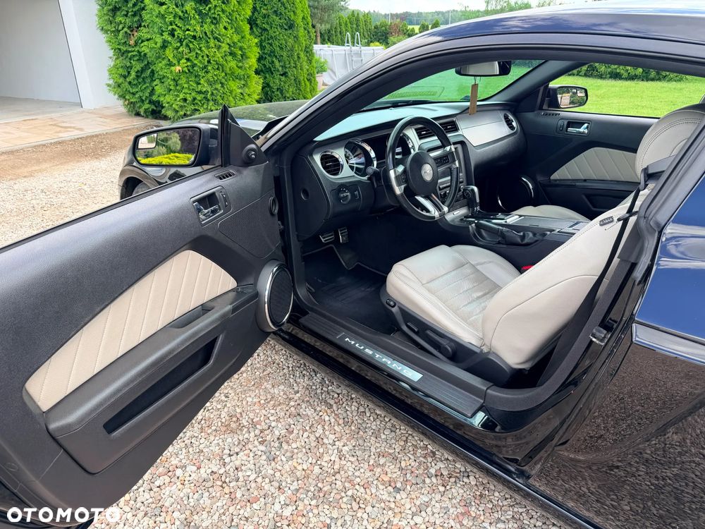 Ford Mustang 3.7 V6 Premium - 9