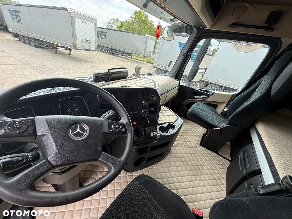 Mercedes-Benz ACTROS - 2