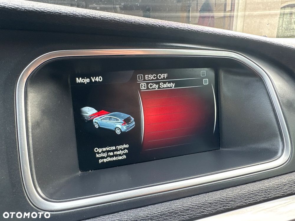 Volvo V40 D4 Drive-E R-Design Summum - 39