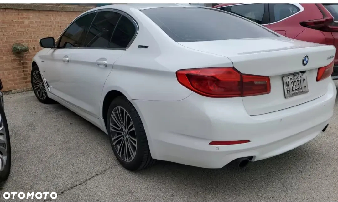 BMW Seria 5 530e - 2