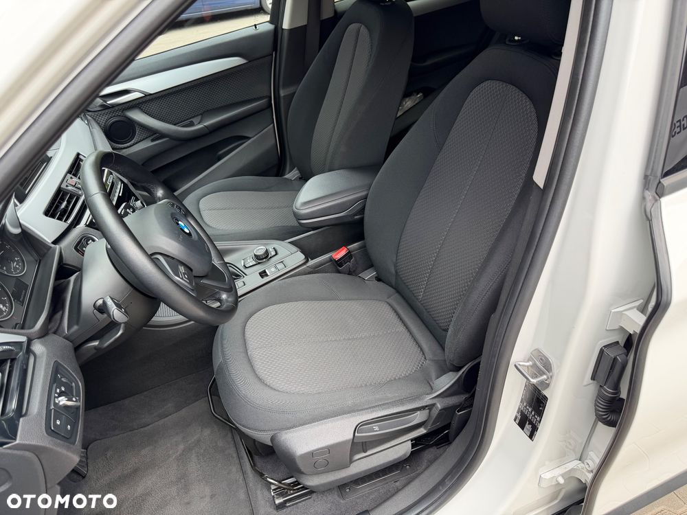 BMW X1 sDrive18i - 17