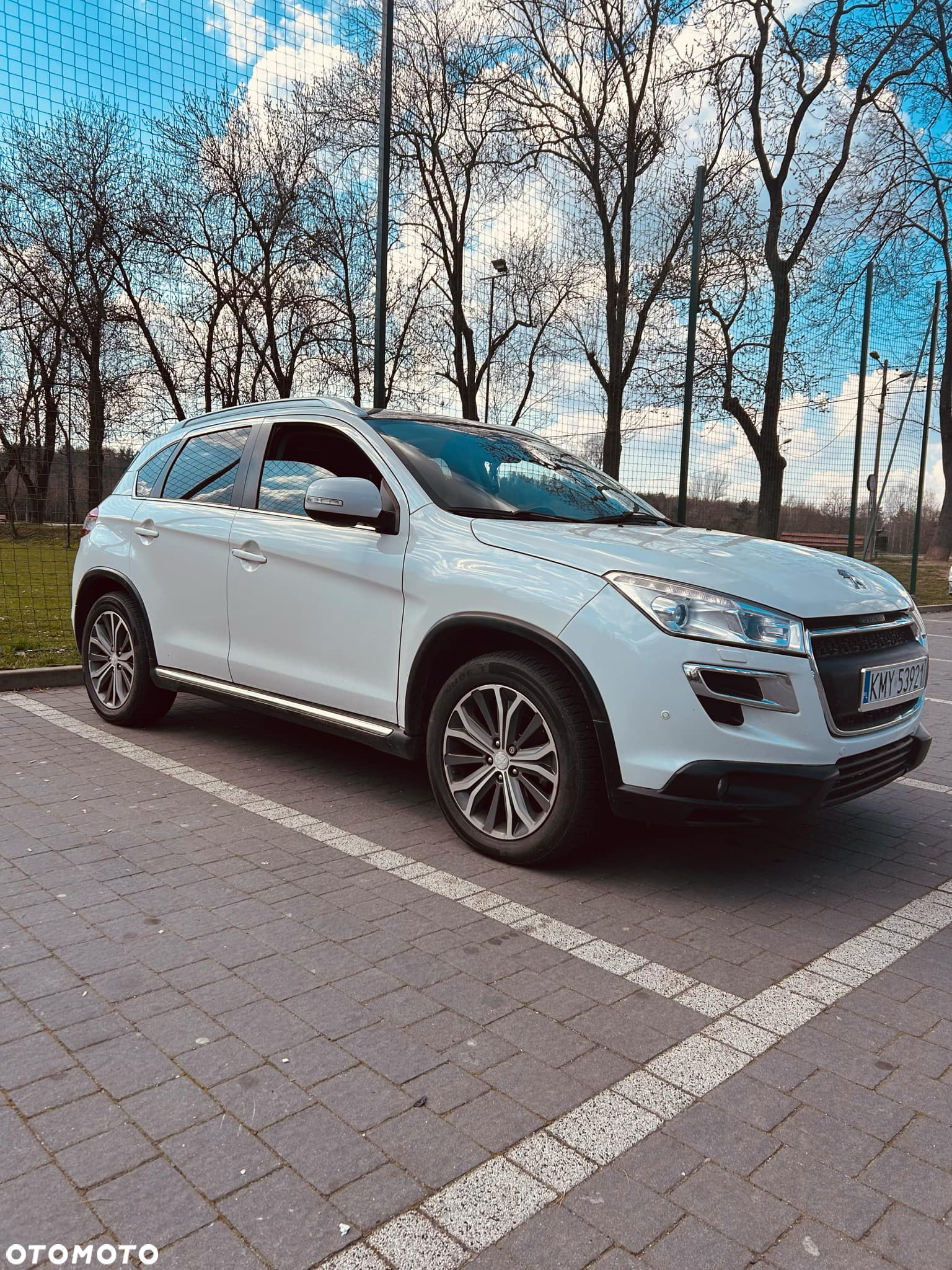 Peugeot 4008 - 2