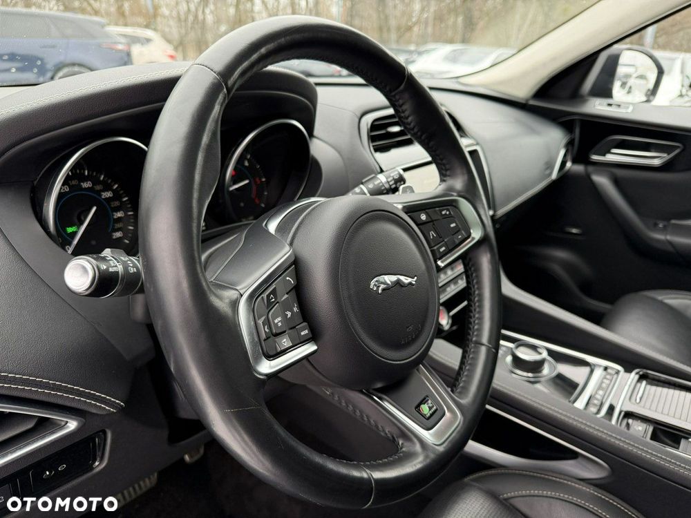 Jaguar F-Pace 2.0 i4D AWD R-Sport - 14