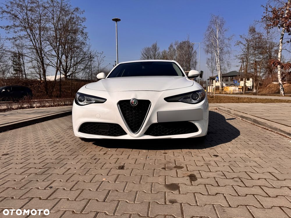 Alfa Romeo Giulia - 5