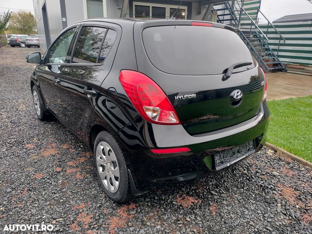 Hyundai i20 - 18