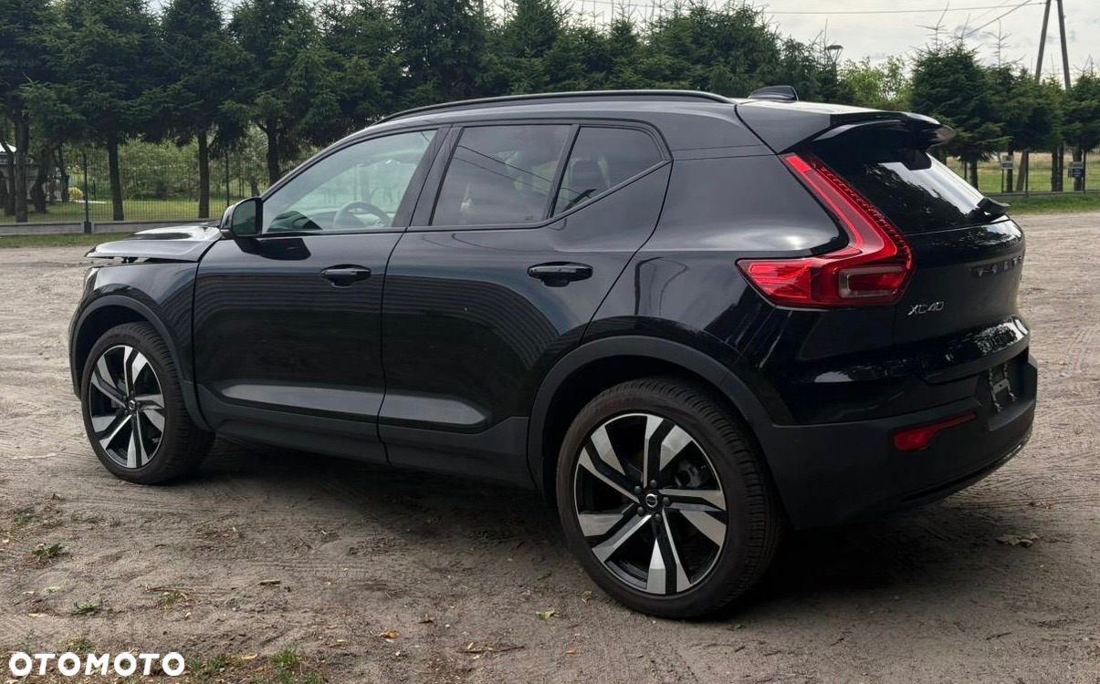 Volvo XC 40 B5 AWD Ultimate Dark - 3