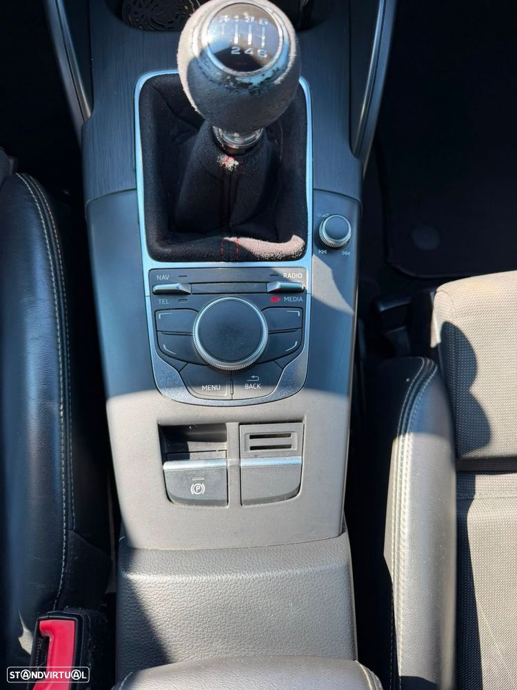 Audi A3 Sportback 2.0 TDI S-line - 34