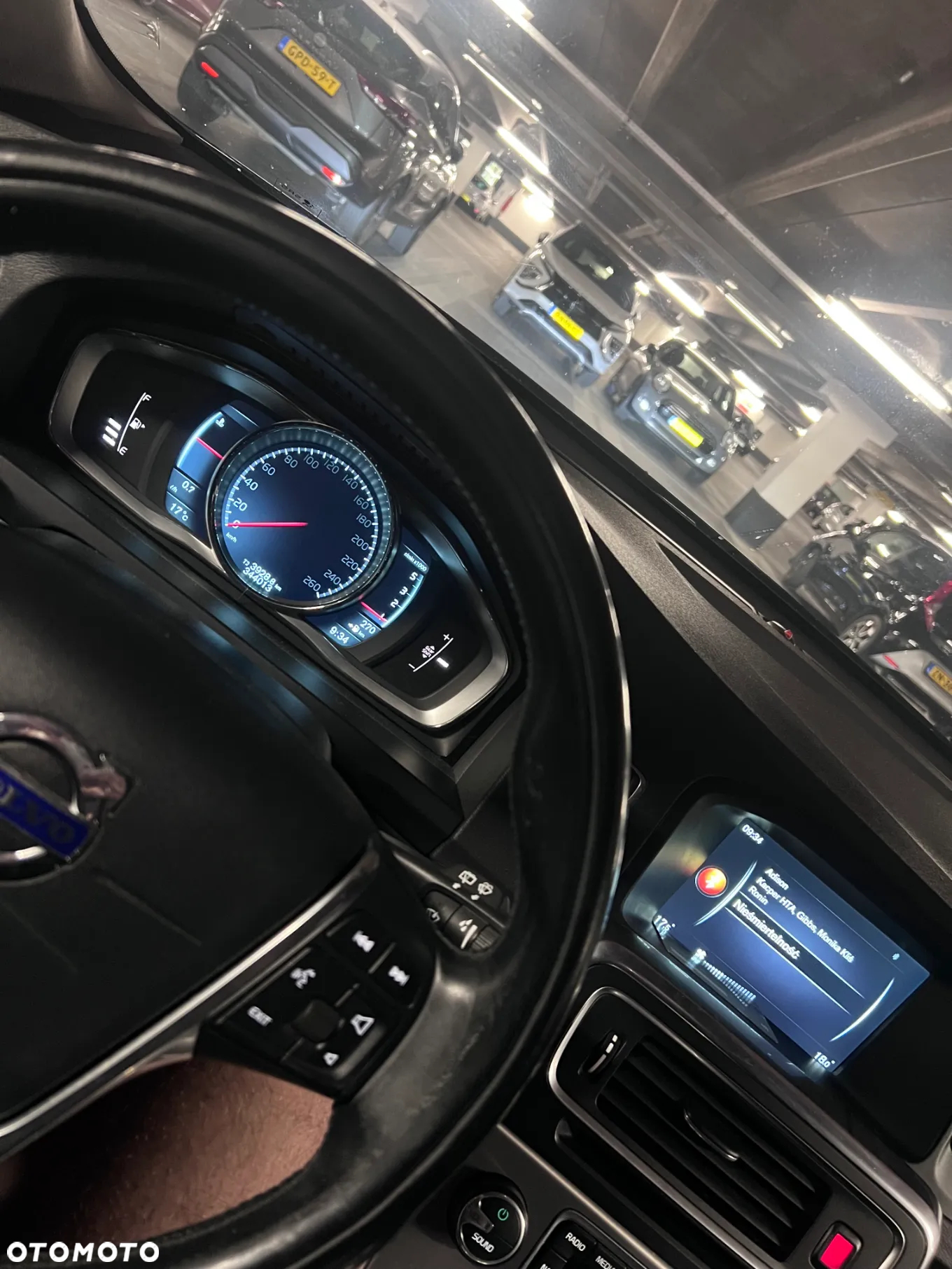 Volvo V60 D4 Drive-E Momentum - 13