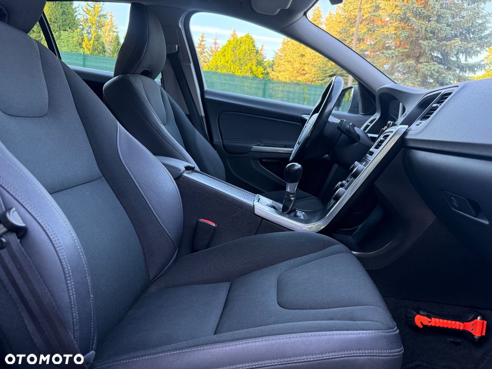 Volvo V60 2.0T - 16
