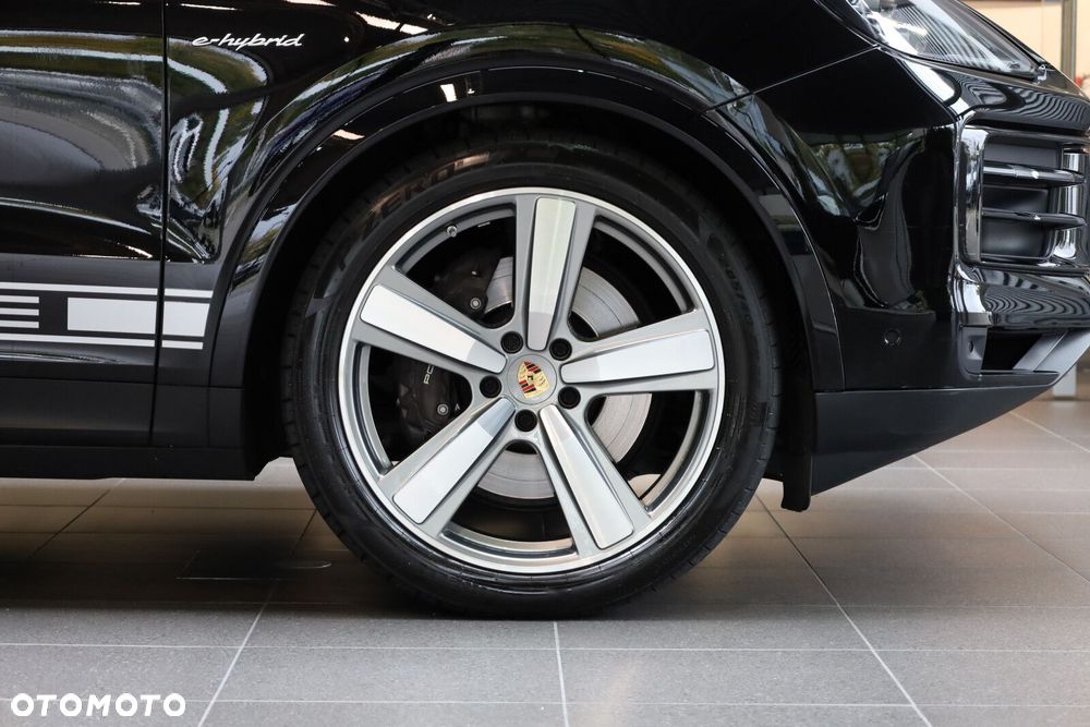Porsche Cayenne - 30