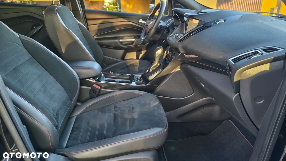 Ford Kuga 2.0 TDCi AWD ST-Line - 17