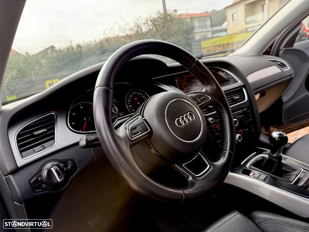 Audi A4 Avant 2.0 TDi S-line - 43