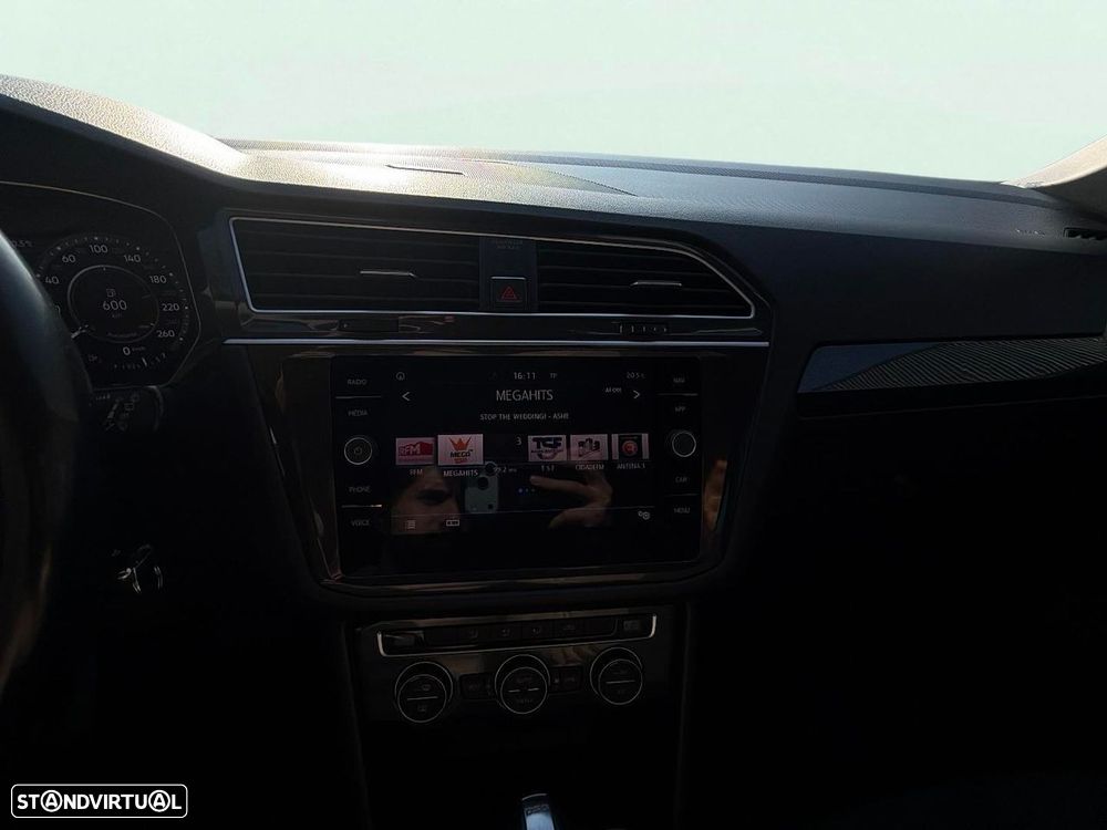 VW Tiguan 2.0 TDI R-Line DSG - 15