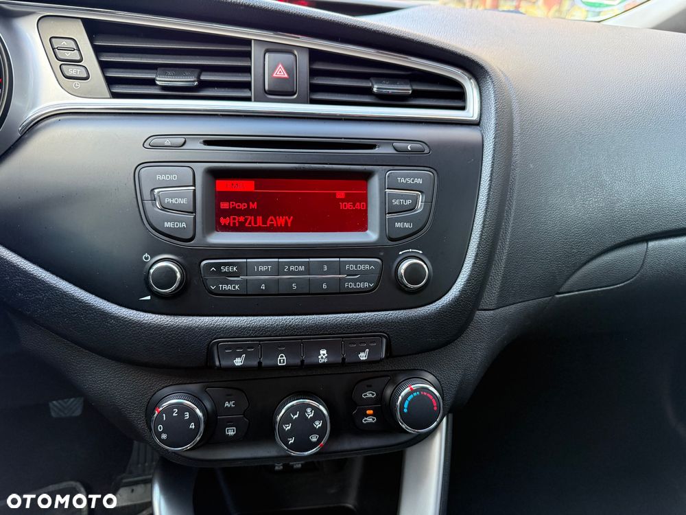 Kia Ceed 1.6 CRDi 136 ISG Dream Team Edition - 14