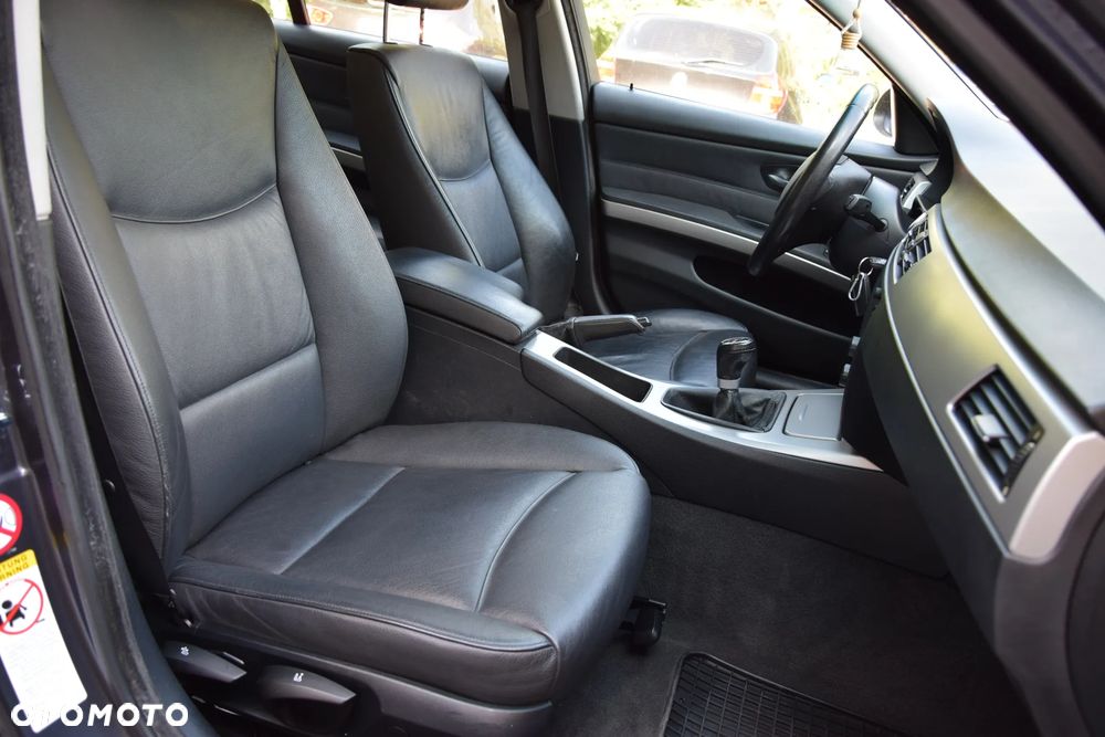 BMW Seria 3 - 23