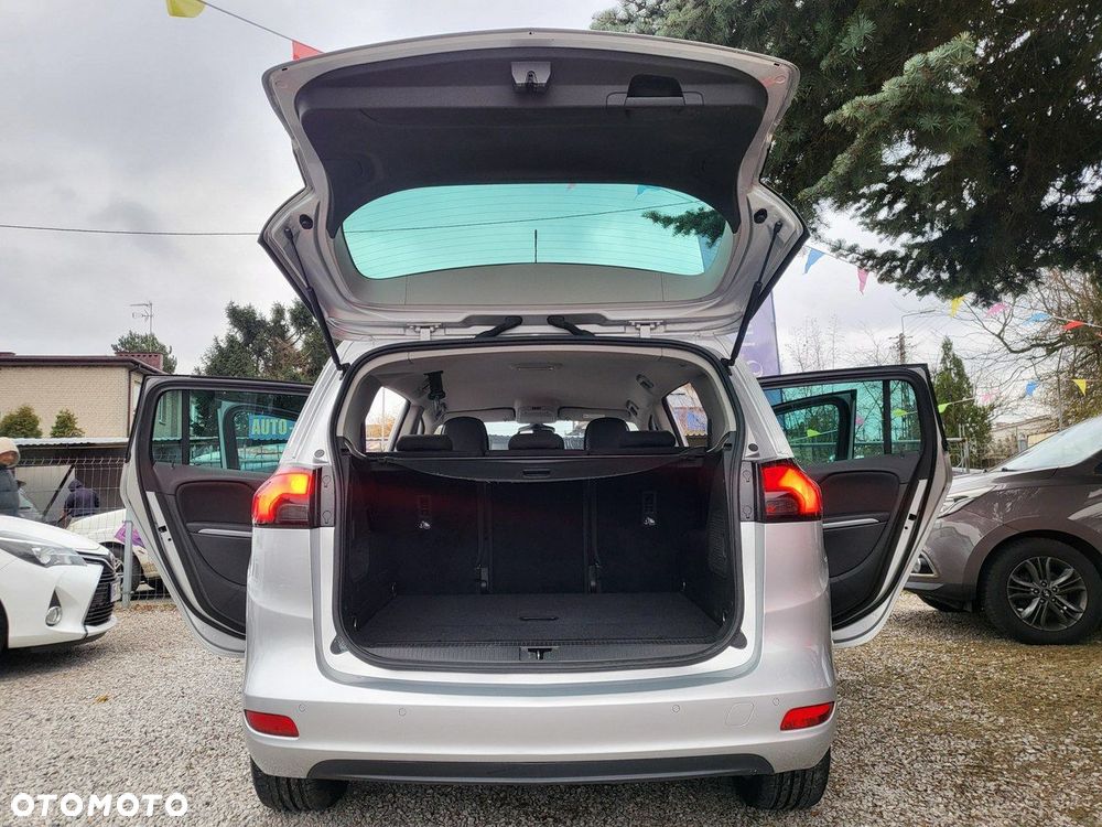 Opel Zafira - 10