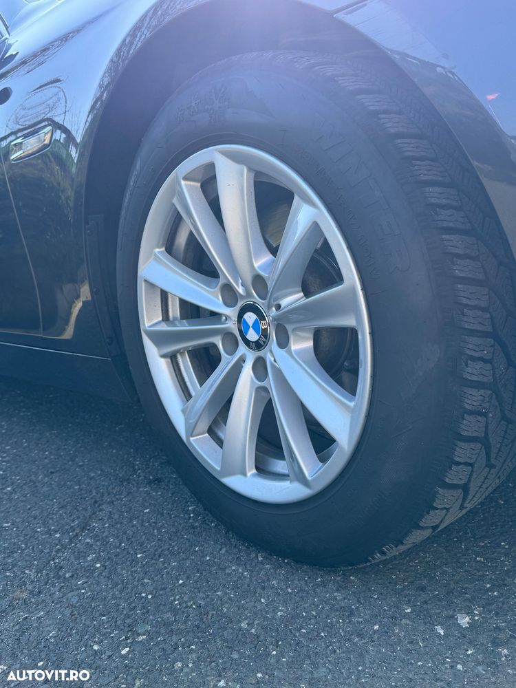 BMW Seria 5 520d Aut. - 12