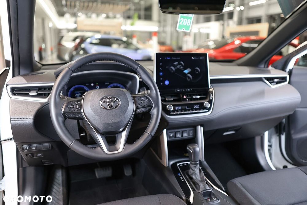 Toyota Corolla Cross - 24