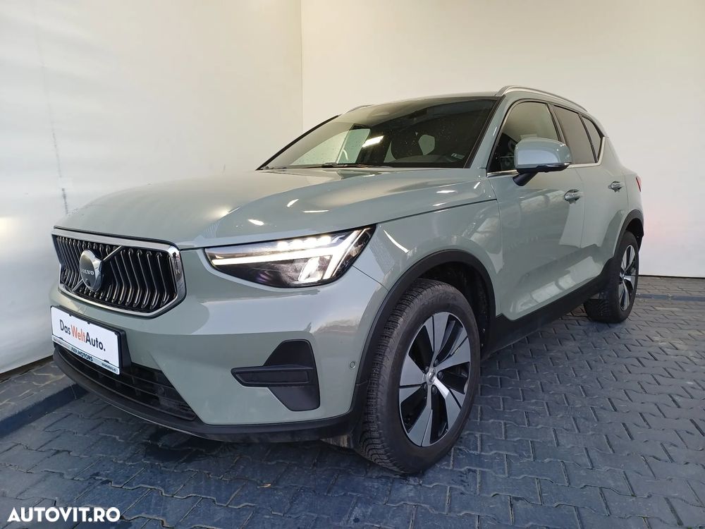 Volvo XC 40 B4 AT8 Mild Hybrid Momentum - 1