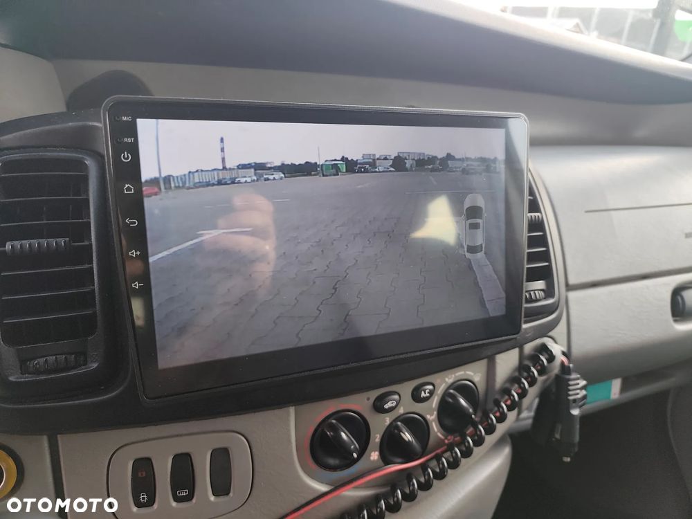 Renault Trafic Passenger - 14