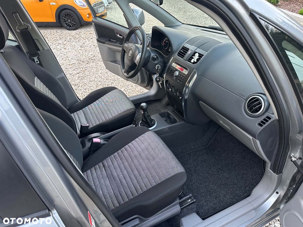 Suzuki SX4 - 21