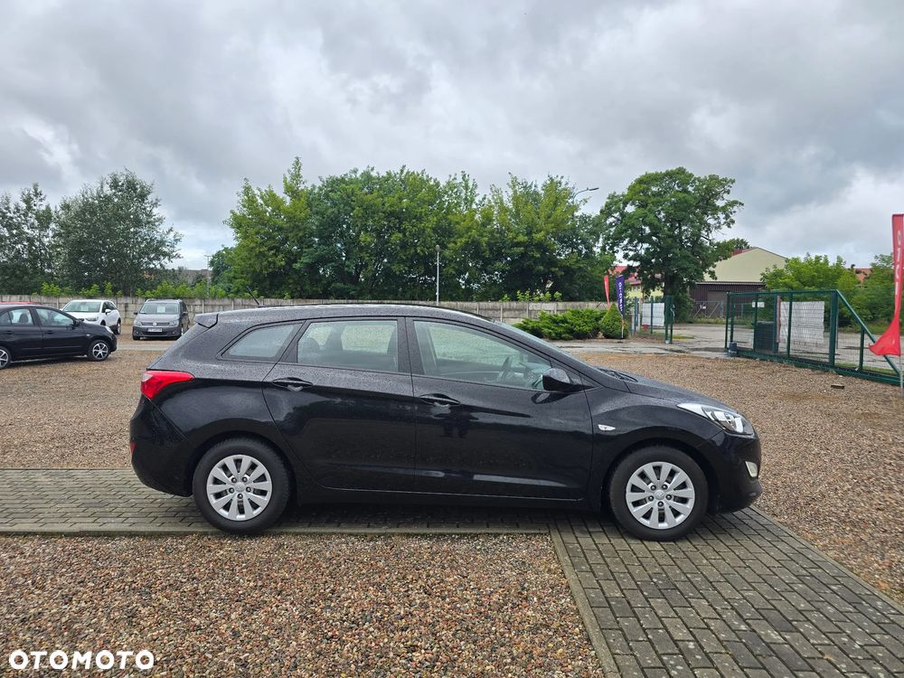 Hyundai i30 blue 1.4 Classic - 5