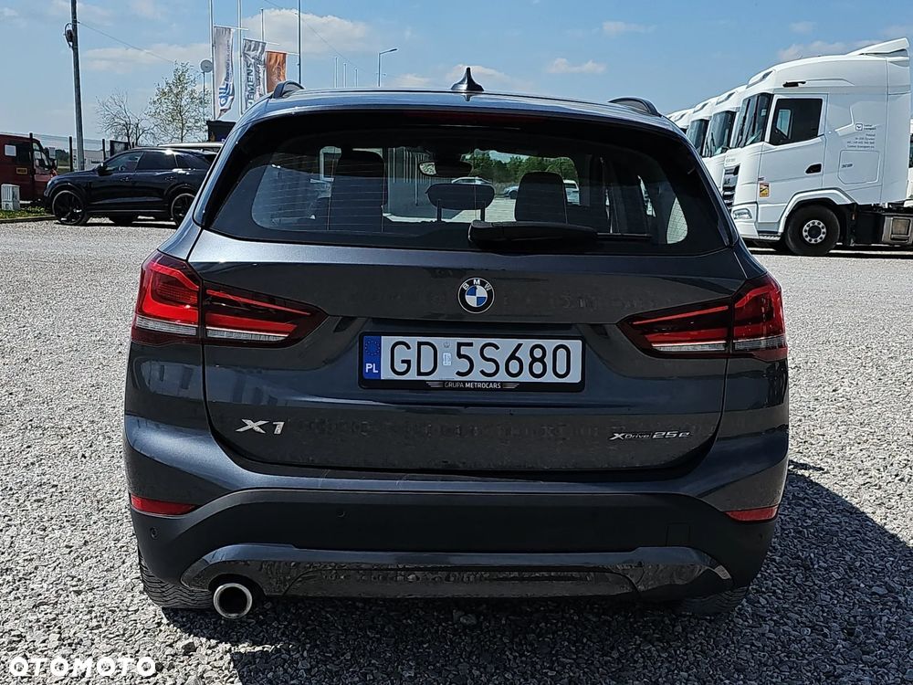 BMW X1 xDrive25e Advantage - 6