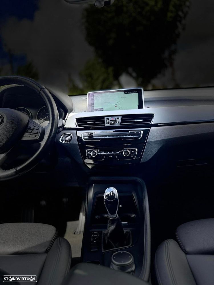 BMW X1 16 d sDrive Line xLine - 4