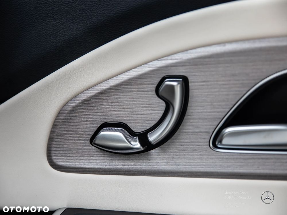 Mercedes-Benz CLA 220 mHEV 4-Matic 8G-DCT - 9