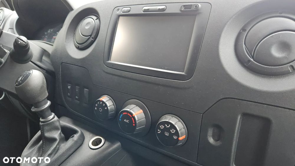 Renault Master L2H2 2.3DCI 130KM - 19