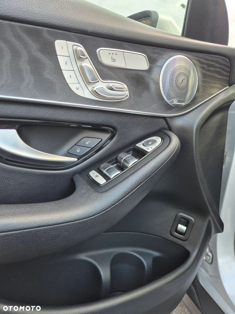 Mercedes-Benz GLC 300 4-Matic - 24