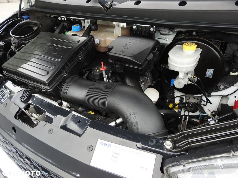 Iveco DAILY 35C15 KONTENER CHŁODNIA -12*C ZASILANIE 230V TEMPOMAT KLIMATYZACJA BLIŹNIACZE KOŁA  150KM - 28