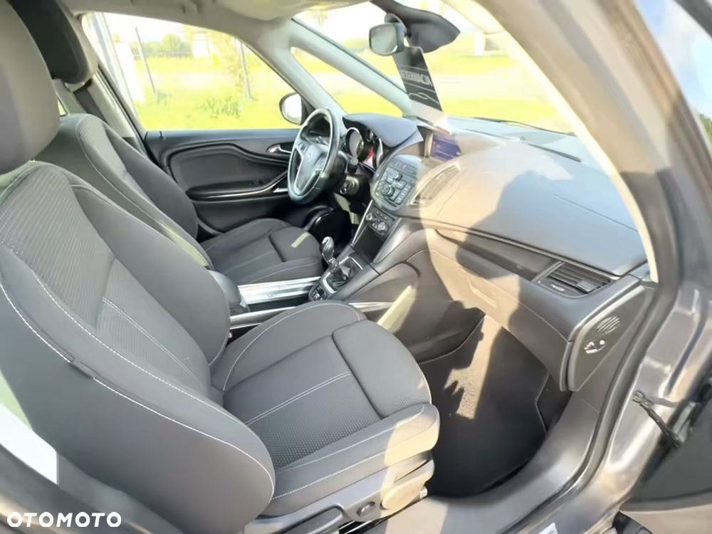Opel Zafira - 11