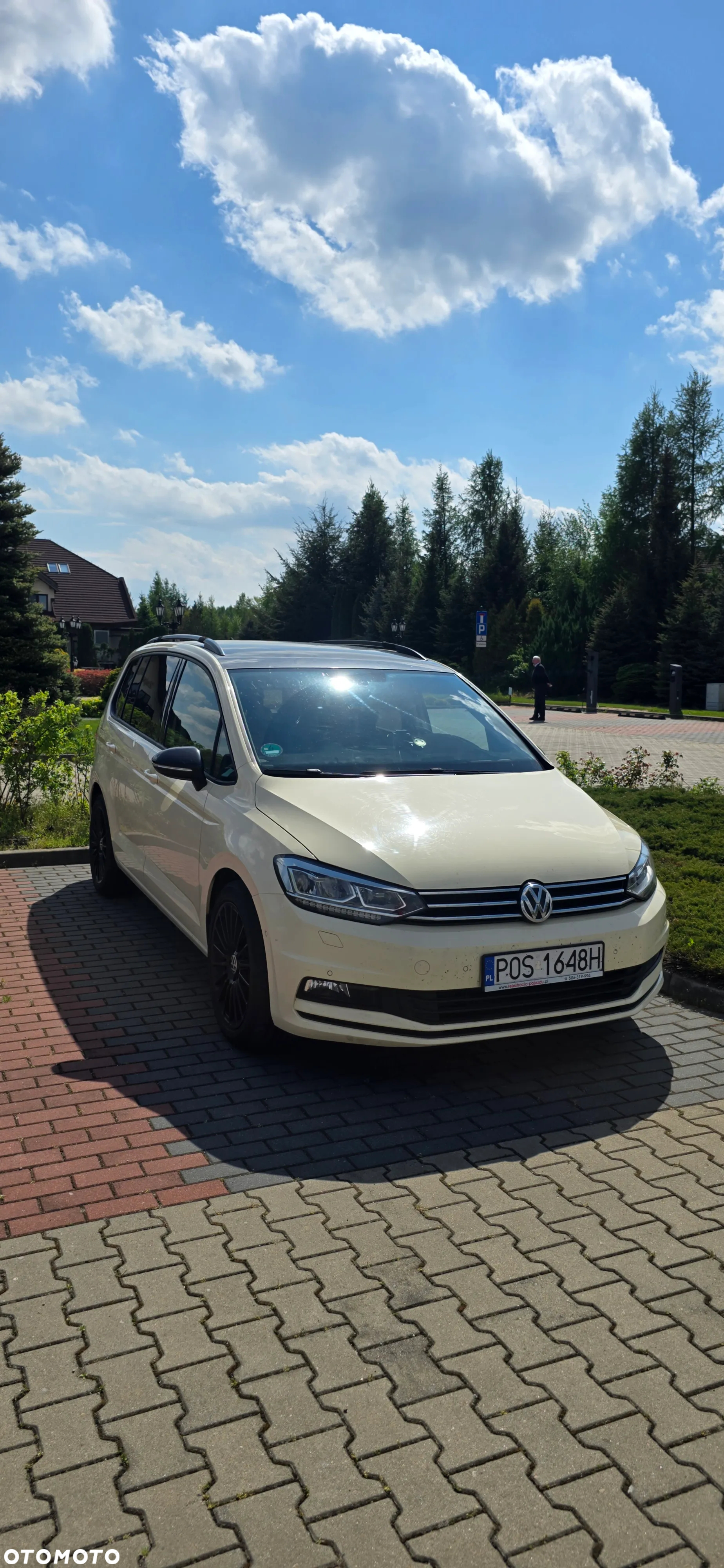 Volkswagen Touran - 10