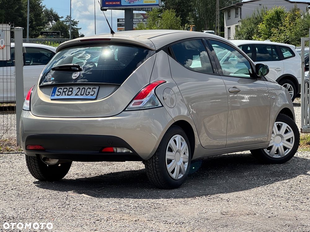 Lancia Ypsilon 1.2 8V Elefantino S&S - 7