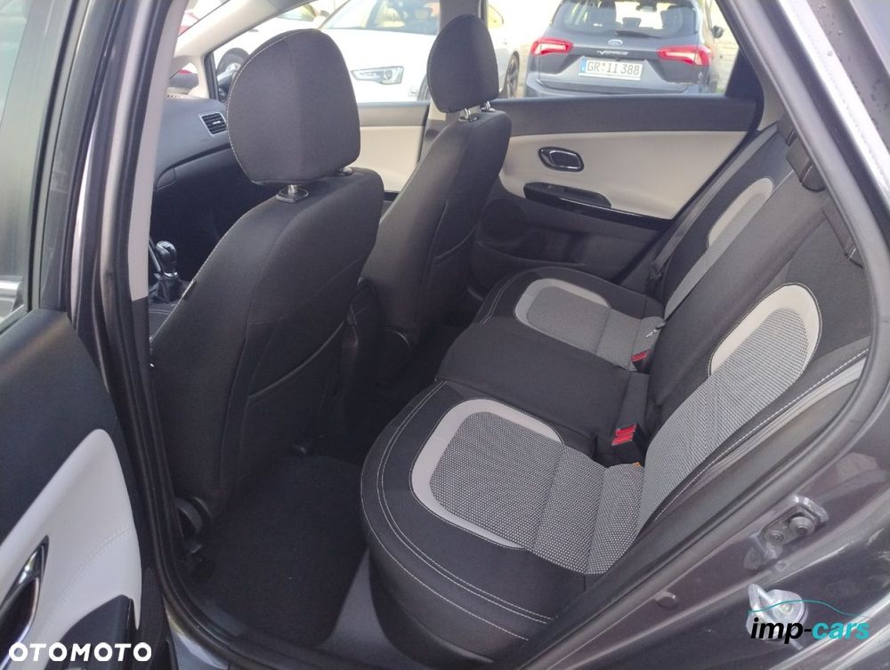 Kia Ceed - 14
