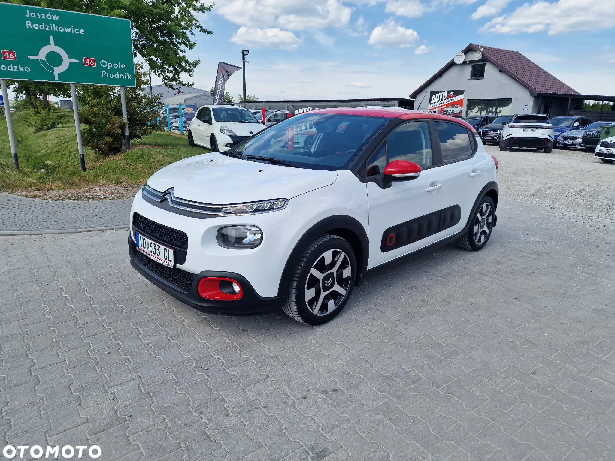 Citroën C3 1.2 PureTech Shine - 2