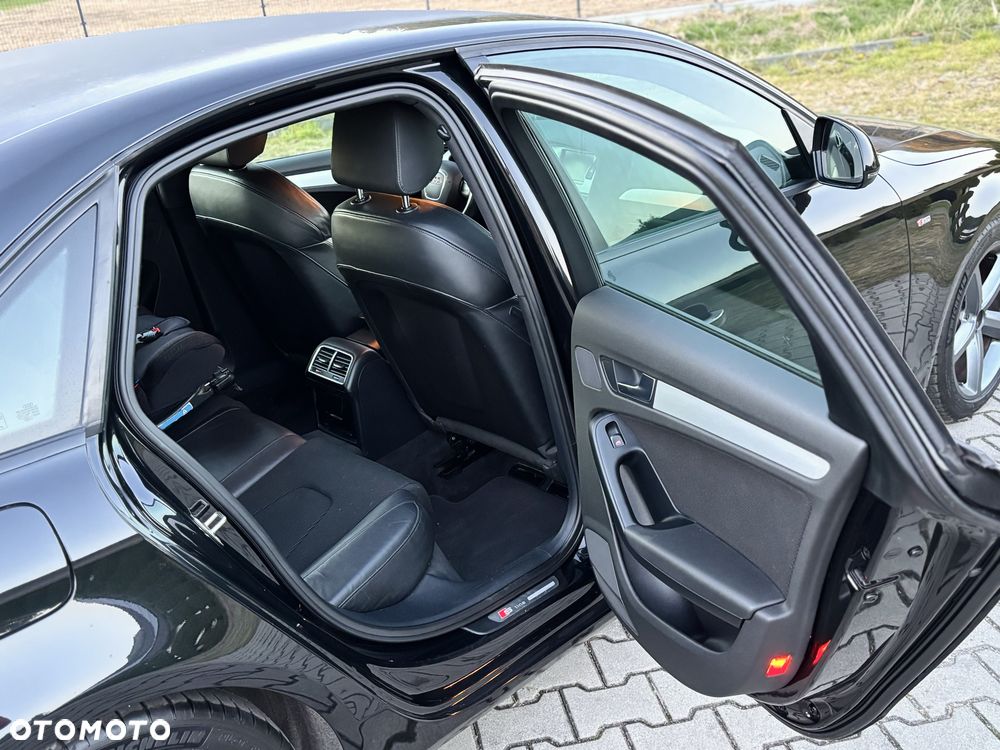 Audi A4 Limousine - 7