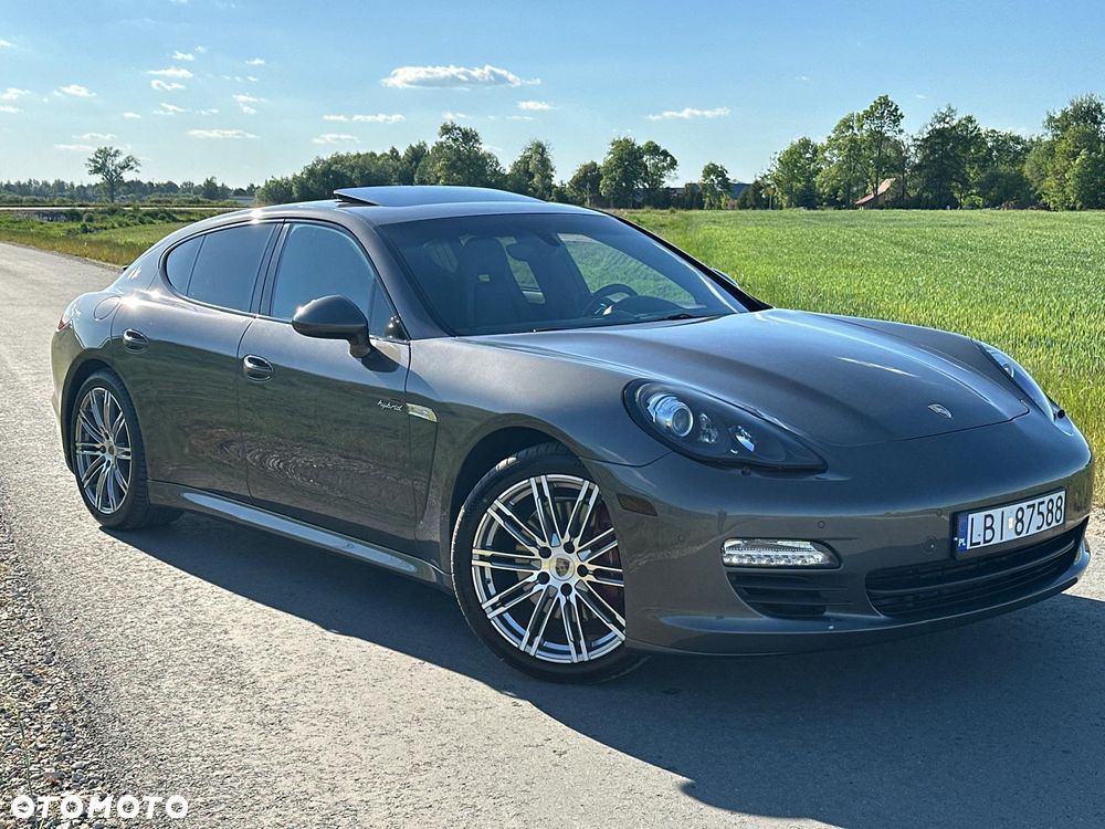 Porsche Panamera - 3