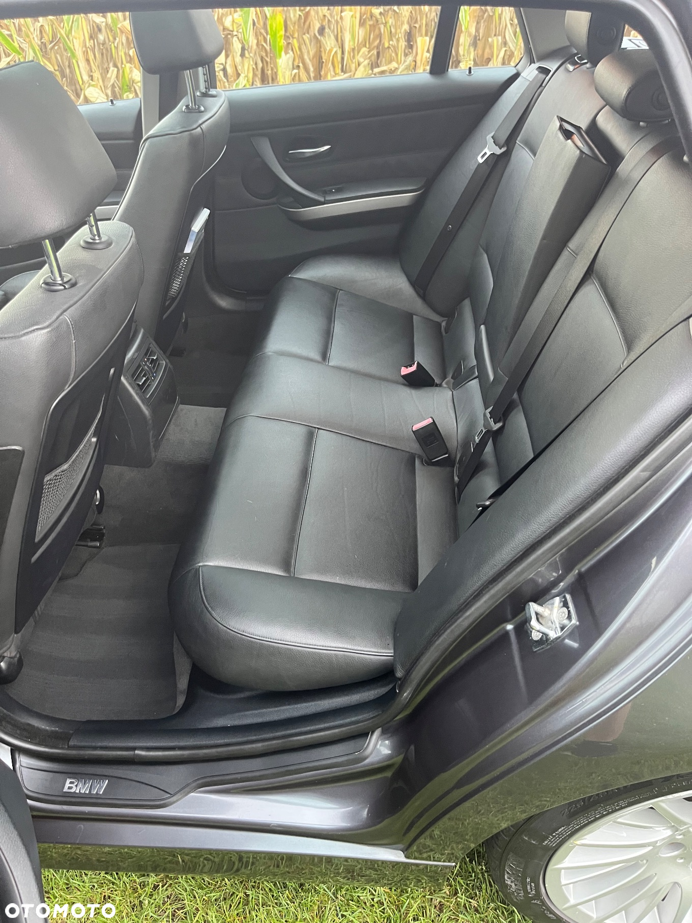 BMW Seria 3 318d DPF Touring - 9