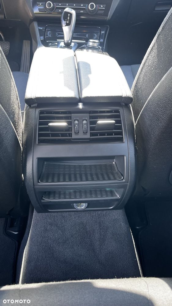 BMW Seria 5 520d - 12