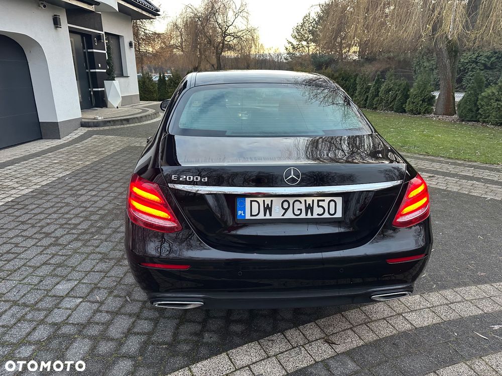 Mercedes-Benz Klasa E - 12