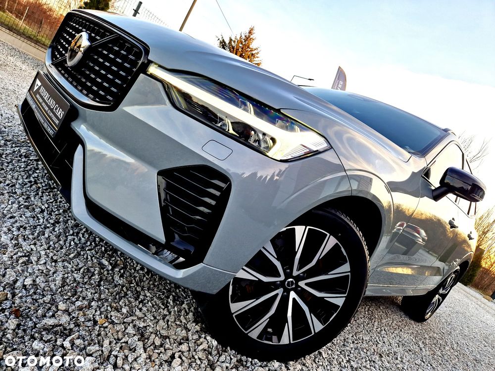 Volvo XC 60 B4 D AWD Plus Dark - 37