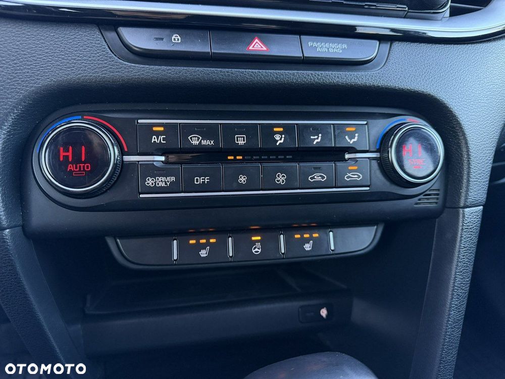 Kia Ceed 1.6 GDI PHEV Business Line DCT - 32