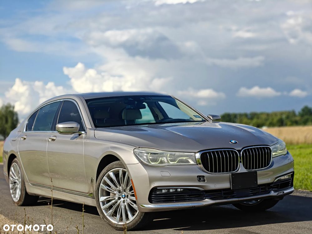 BMW Seria 7 750Li Edition Exclusive - 3