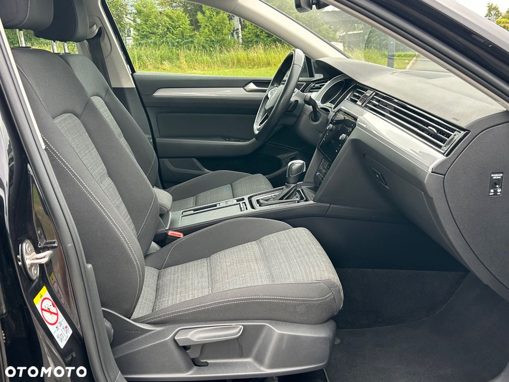 Volkswagen Passat 2.0 TDI SCR Comfortline DSG - 37