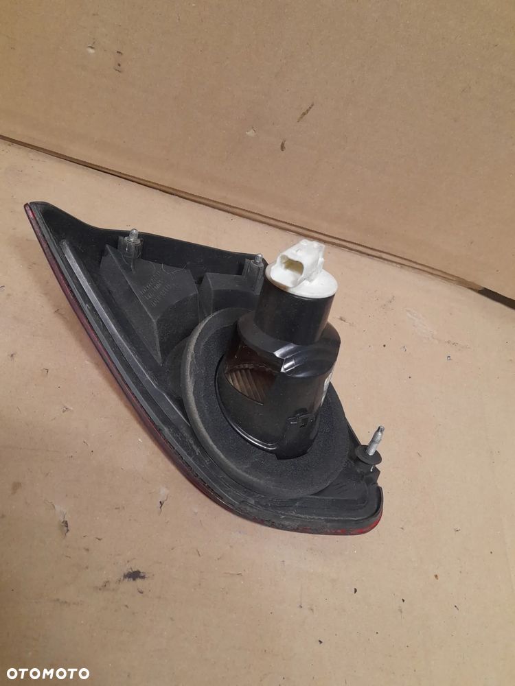 LAMPA LEWY TYŁ NISSAN QASHQAI J10 - 3